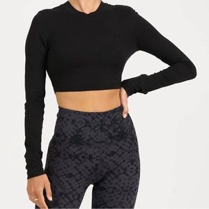 Vuori Lux long sleeve crew neck crop